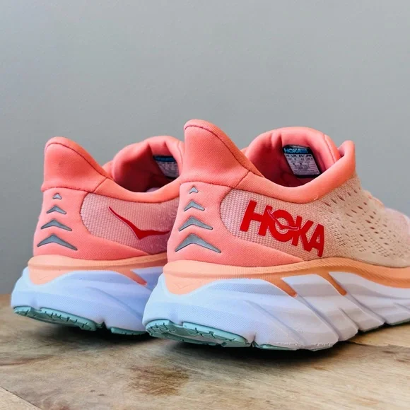 Hoka Women's ONE ONE Clifton 8 Running Shoe in Cantaloupe/Silver Peony Size 9.5 - Picture 4 of 15